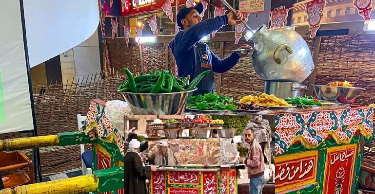 تركيب عدادات كهرباء مسبقة الدفع للباعة الجائلين وعربات الفول .. اضغط للتفاصيل
